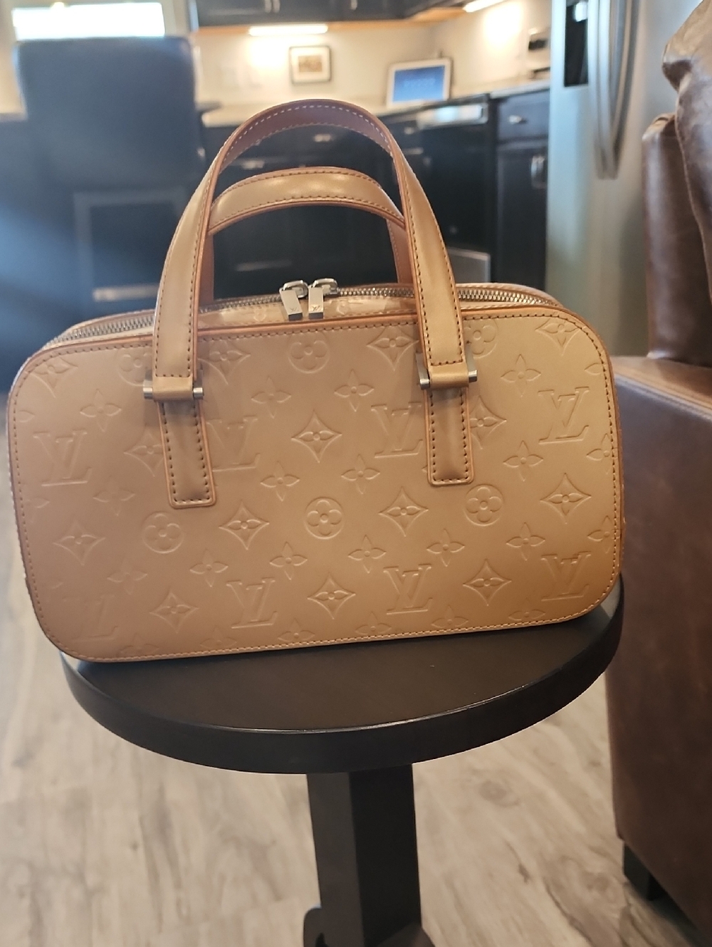 Louis Vuitton Tan Monogram Vernis Satchel Handbag